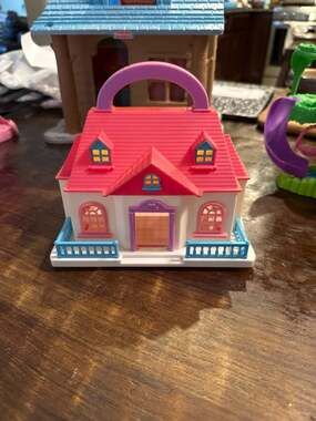 Vintage Blue Box Tiny Dreams Mini Carry Along Playset! Polly Pocket style Doll H